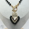 Collar con dije del Sagrado Corazón